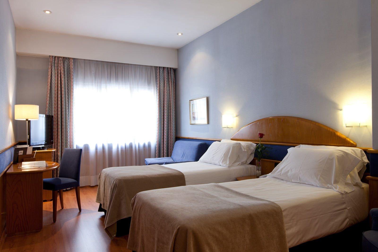 Agumar Hotel Madrid Exterior photo Room at the hotel