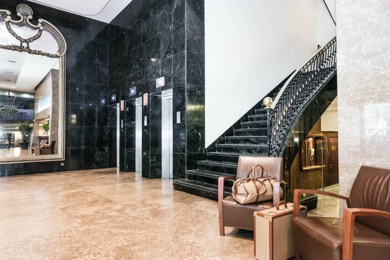 Agumar Hotel Madrid Exterior photo Interior of the hotel