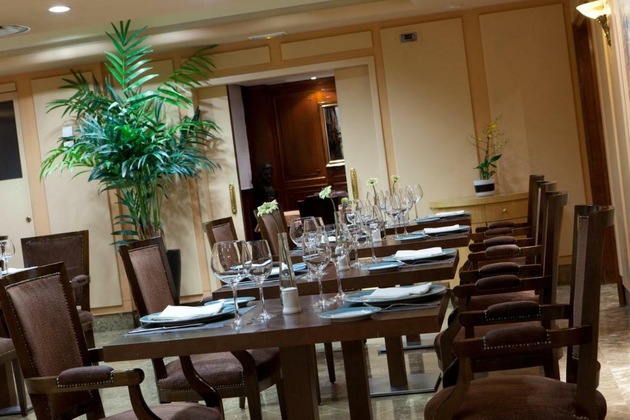 Agumar Hotel Madrid Exterior photo Interior of a restaurant