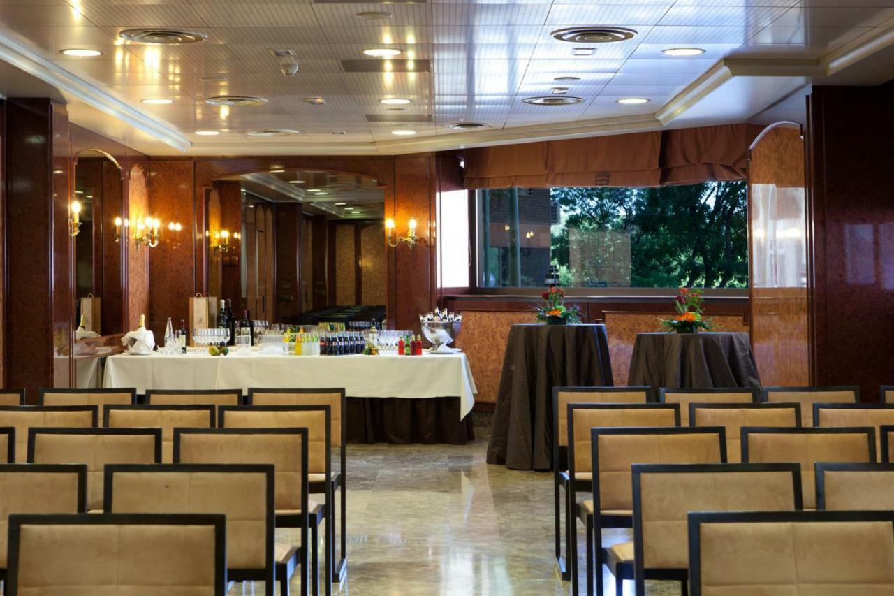 Agumar Hotel Madrid Exterior photo The interior of the hotel