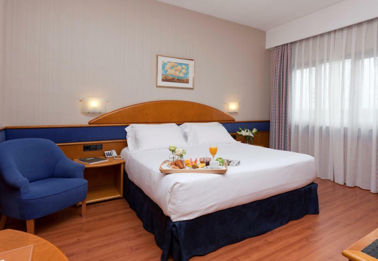 Agumar Hotel Madrid Exterior photo