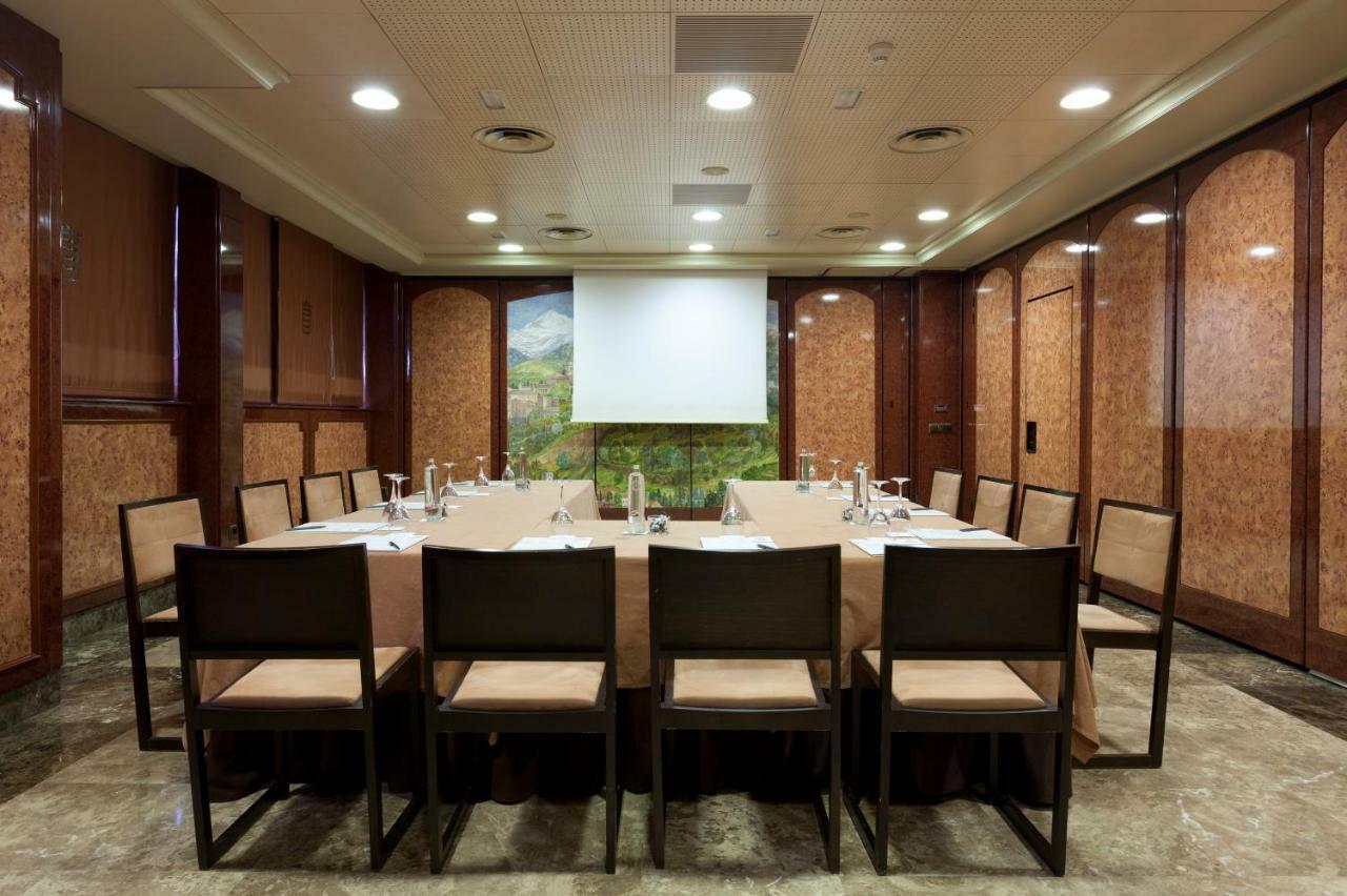 Agumar Hotel Madrid Exterior photo Meeting room